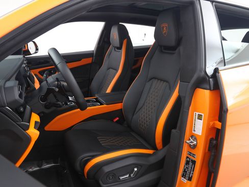 Used 2026 Lamborghini Urus SE AWD/4WD image 23