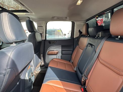 Certified 2022 Ford Maverick Lariat w/ Lariat Luxury Package image 30