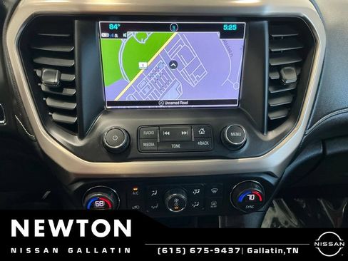 Used 2019 GMC Acadia Denali w/ Technology Package FWD image 10