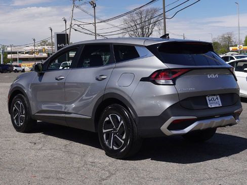 Used 2023 Kia Sportage LX image 8