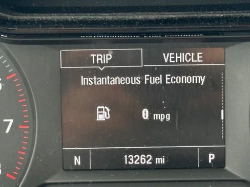 Used 2024 Chevrolet Trax LS w/ LS Convenience Package FWD image 9