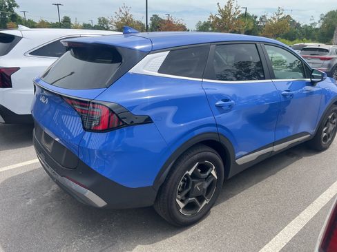 Used 2026 Kia Sportage EX image 8