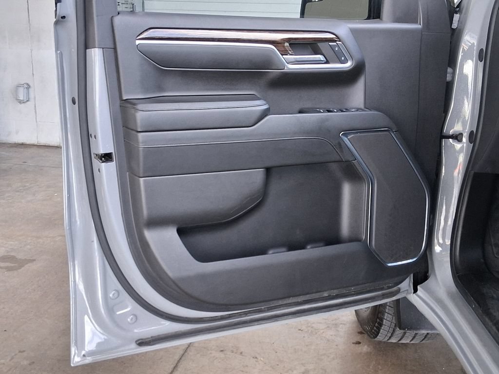Used 2024 GMC Sierra 1500 Elevation RWD image 17