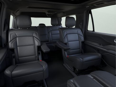 New 2026 Lincoln Navigator L Reserve AWD/4WD image 8