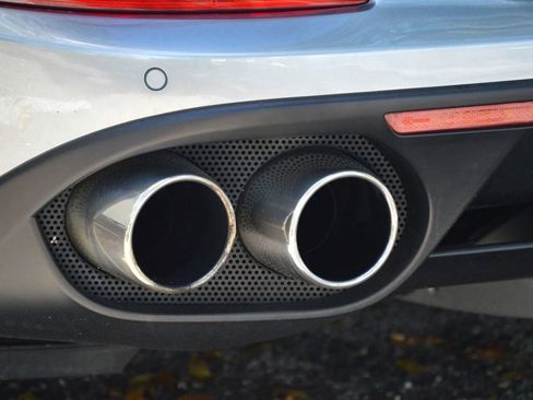 Used 2015 Ferrari California T RWD image 20