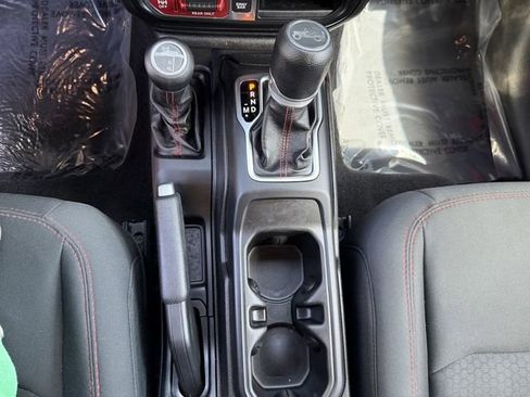 Used 2020 Jeep Wrangler Unlimited Rubicon AWD/4WD image 26