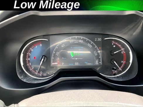 Used 2024 Toyota RAV4 LE FWD image 3