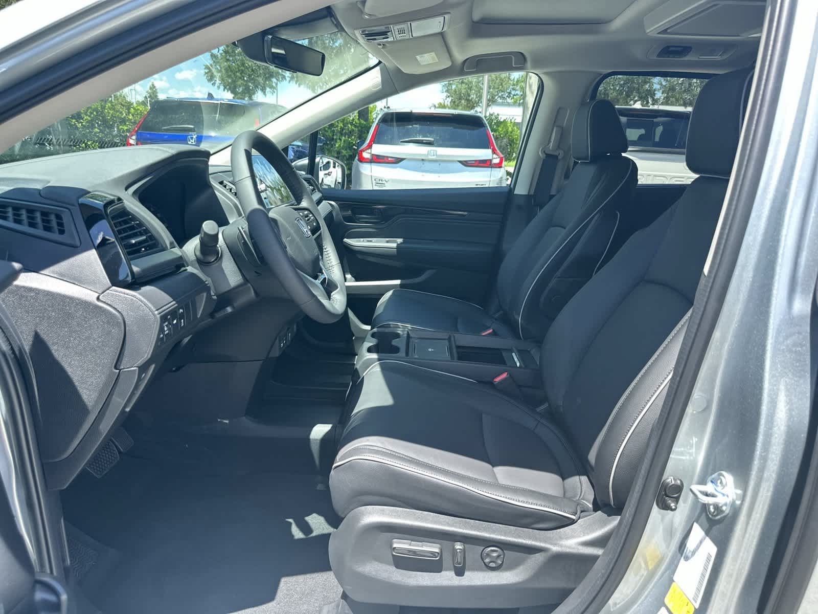 New 2026 Honda Odyssey Touring image 13