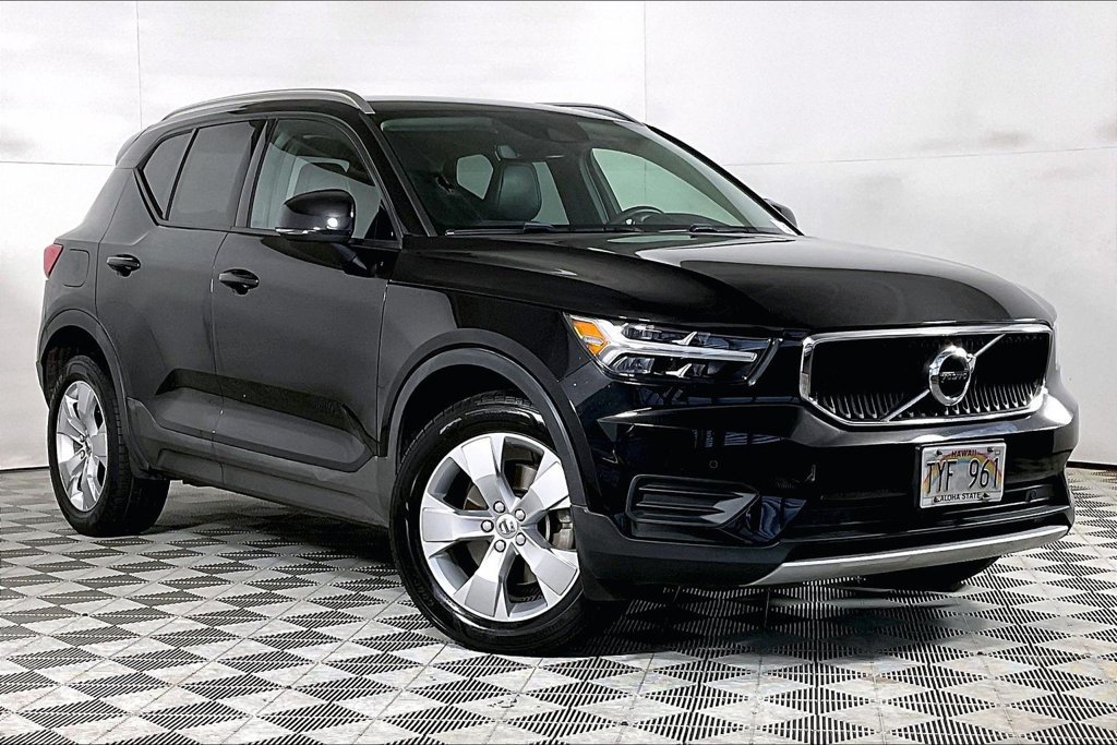 Used 2020 Volvo XC40 T4 Momentum FWD image 12
