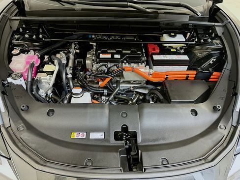 Used 2023 Lexus RZ 450e Premium w/ Technology Package image 36