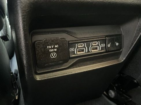 Certified 2023 Jeep Grand Cherokee Limited w/ Trailer Tow Prep Group (B) image 19