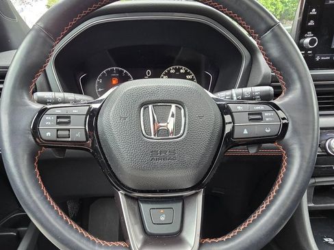 Used 2024 Honda Pilot TrailSport image 16