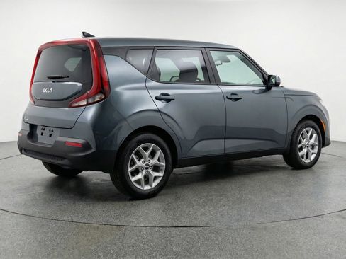 Used 2025 Kia Soul LX w/ LX Technology Package image 9