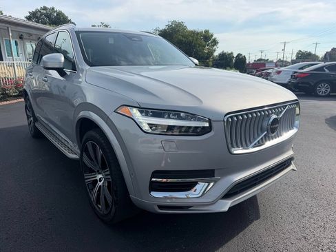 Used 2025 Volvo XC90 T8 Ultra AWD/4WD image 3