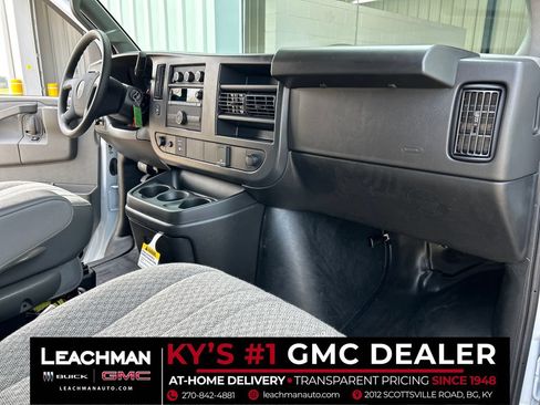 New 2026 GMC Savana 3500 Extended RWD image 19