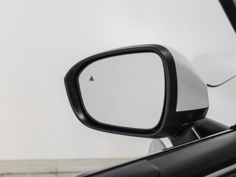 Used 2022 Mitsubishi Outlander SEL image 40