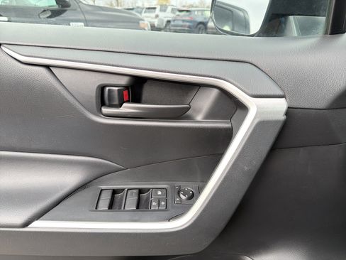 Used 2023 Toyota RAV4 LE image 13