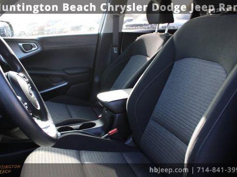 Used 2020 Kia Soul S image 28