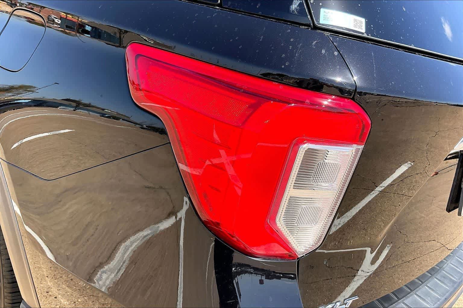 Used 2023 Ford Explorer XLT RWD image 30