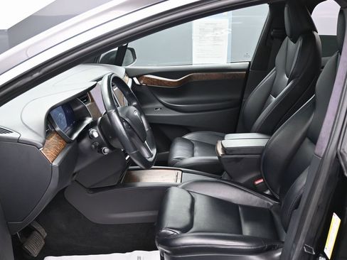 Used 2020 Tesla Model X Long Range image 16