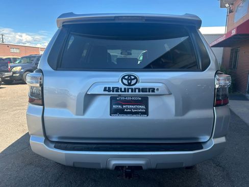 Used 2014 Toyota 4Runner SR5 Premium image 4