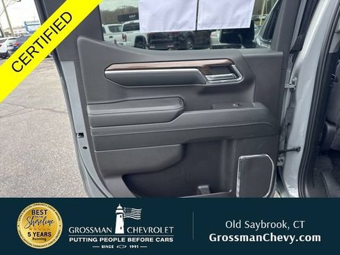 Used 2024 Chevrolet Silverado 1500 LT AWD/4WD image 23