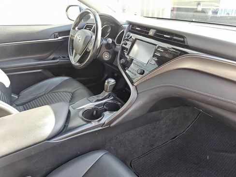 Used 2020 Toyota Camry SE w/ Carpet Mat Package FWD image 23