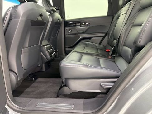 Used 2024 Lincoln Nautilus Premier w/ Equipment Group 102A AWD/4WD image 17