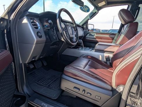 Used 2017 Ford Expedition EL Platinum image 7