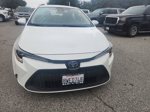 Used 2021 Toyota Corolla LE w/ Carpet Mat Package (TMS) image 8