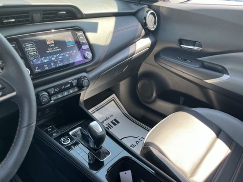 Used 2024 Nissan Kicks SR w/ SR Premium Package FWD image 28