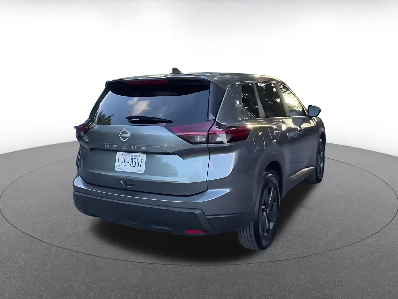 Used 2026 Nissan Rogue SV AWD/4WD image 13