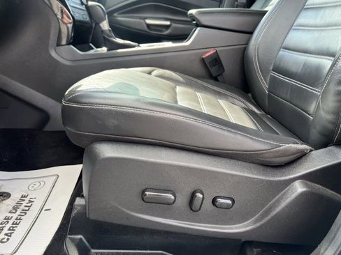 Used 2017 Ford Escape Titanium image 26