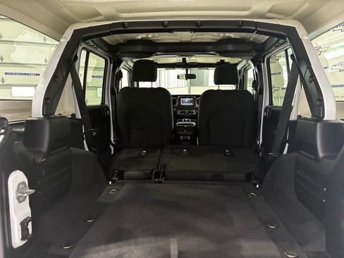 Used 2021 Jeep Wrangler Unlimited Sport AWD/4WD image 33