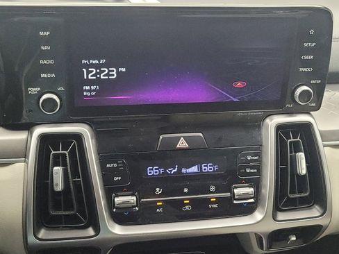 Used 2022 Kia Sorento S image 25