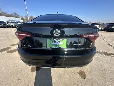 Used 2021 Volkswagen Jetta SE w/ SE Cold Weather Package image 34