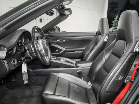 Used 2016 Porsche 911 Carrera GTS RWD image 2