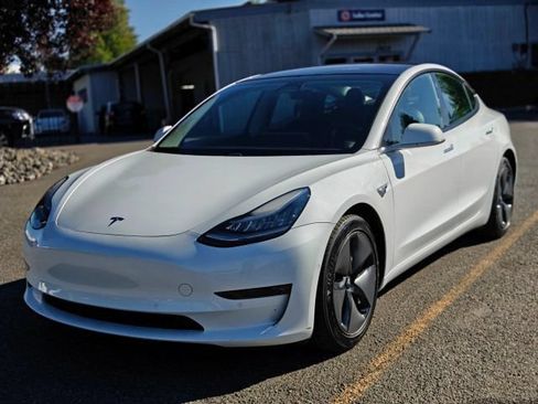 Used 2018 Tesla Model 3 Long Range AWD/4WD image 8