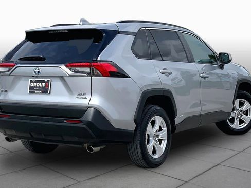 Used 2020 Toyota RAV4 XLE w/ XLE Grade Weather Package AWD/4WD image 13
