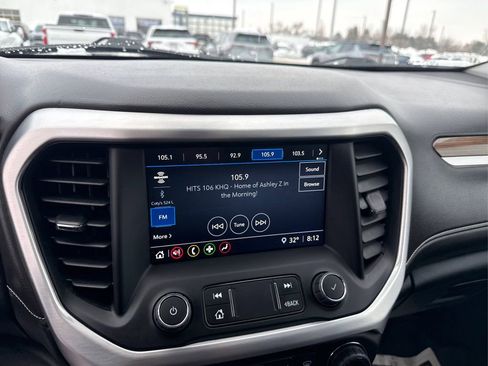 Used 2022 GMC Acadia SLE w/ Driver Convenience Package image 11