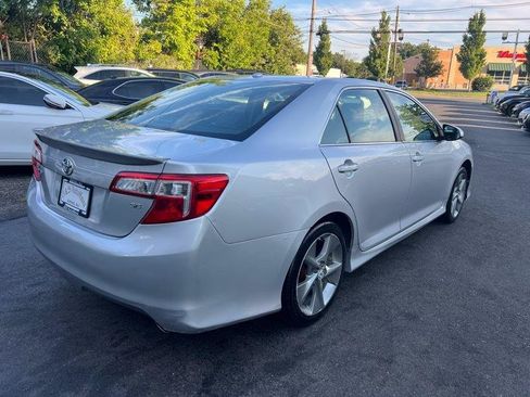 Used 2012 Toyota Camry SE FWD image 6