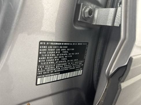 Used 2023 Volkswagen Tiguan SE AWD/4WD image 36