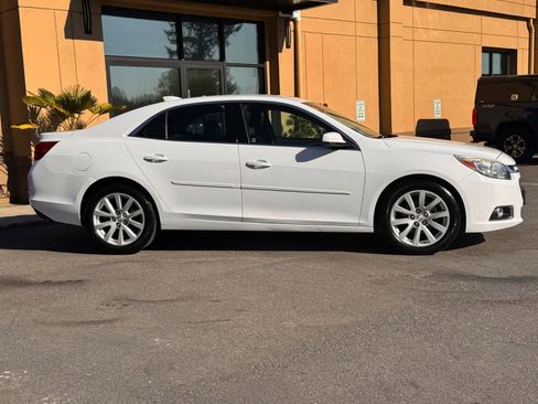 Used 2015 Chevrolet Malibu LT FWD image 6