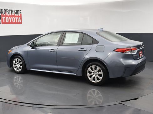 Used 2024 Toyota Corolla LE FWD image 2