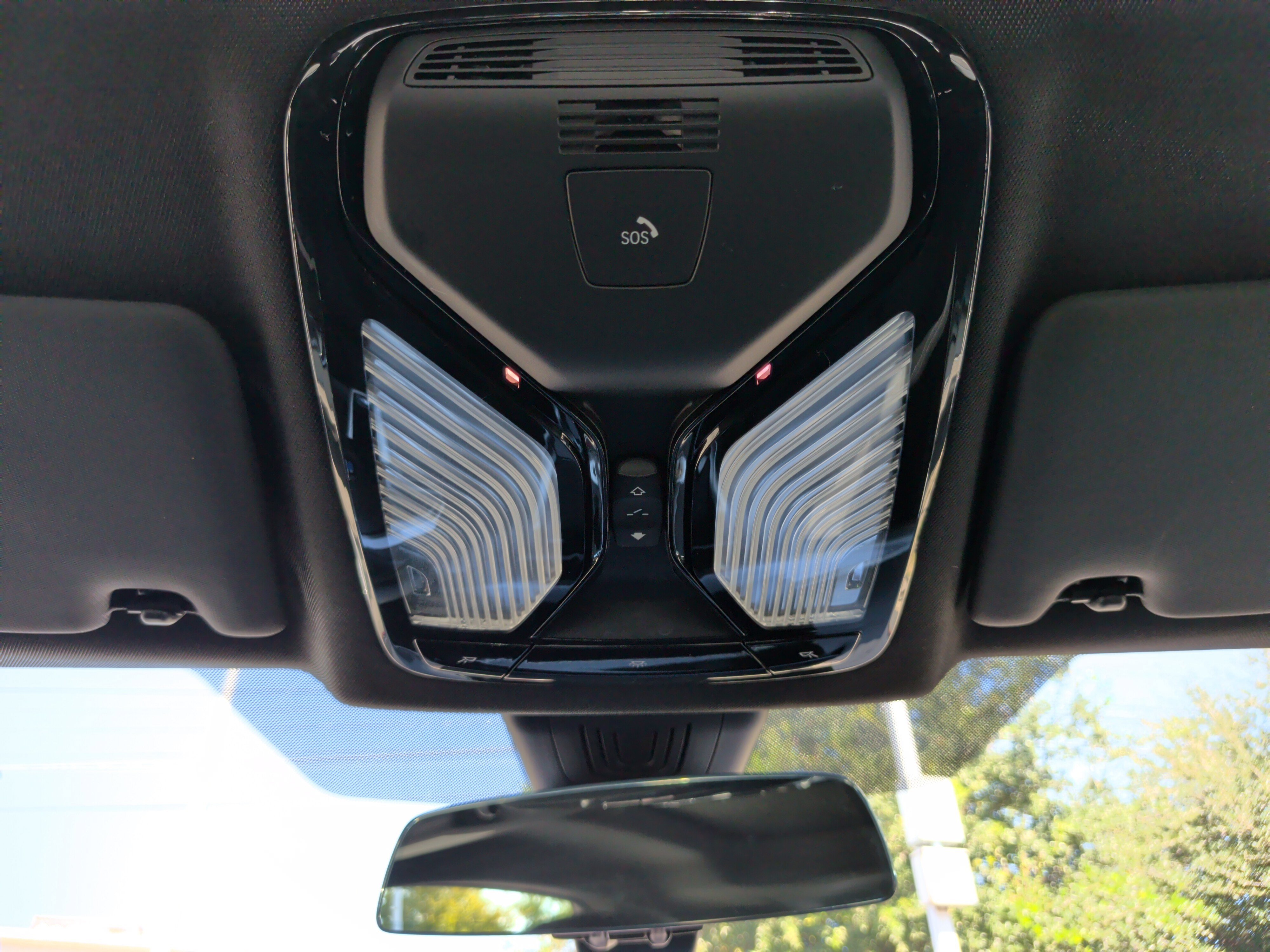 Used 2026 BMW M440i Coupe RWD image 32
