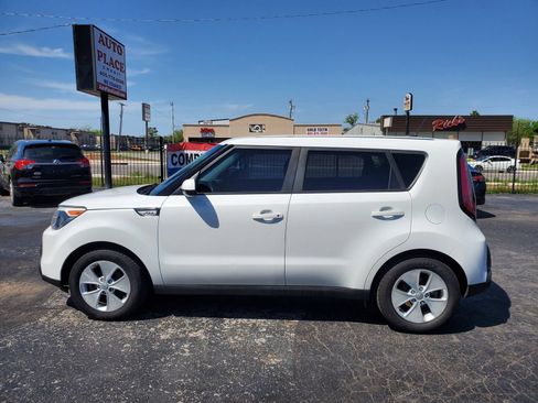 Used 2016 Kia Soul w/ Option Group 020 FWD image 19