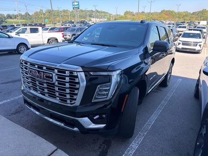 Used 2025 GMC Yukon Denali w/ Sun & Power Step Package