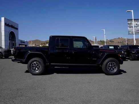 New 2026 Jeep Gladiator Rubicon AWD/4WD image 3