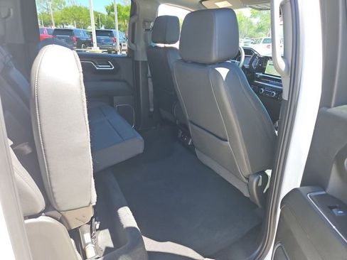 Used 2025 GMC Sierra 1500 SLT image 26