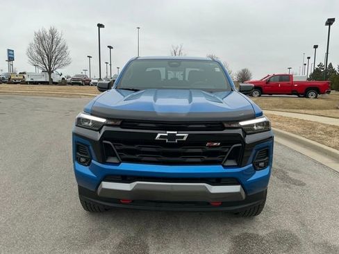 Used 2023 Chevrolet Colorado Z71 w/ Z71 Convenience Package 2 image 9